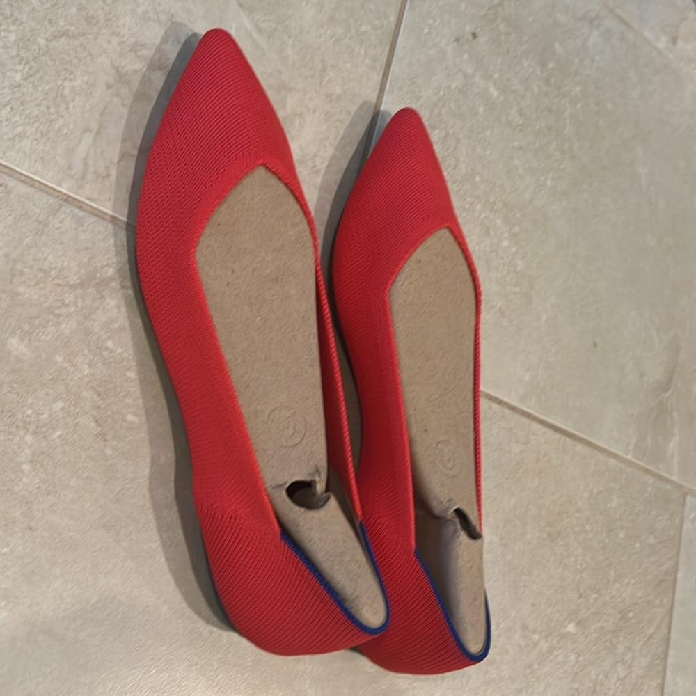 Rothy’s flame size 9.5 in excellent condition!